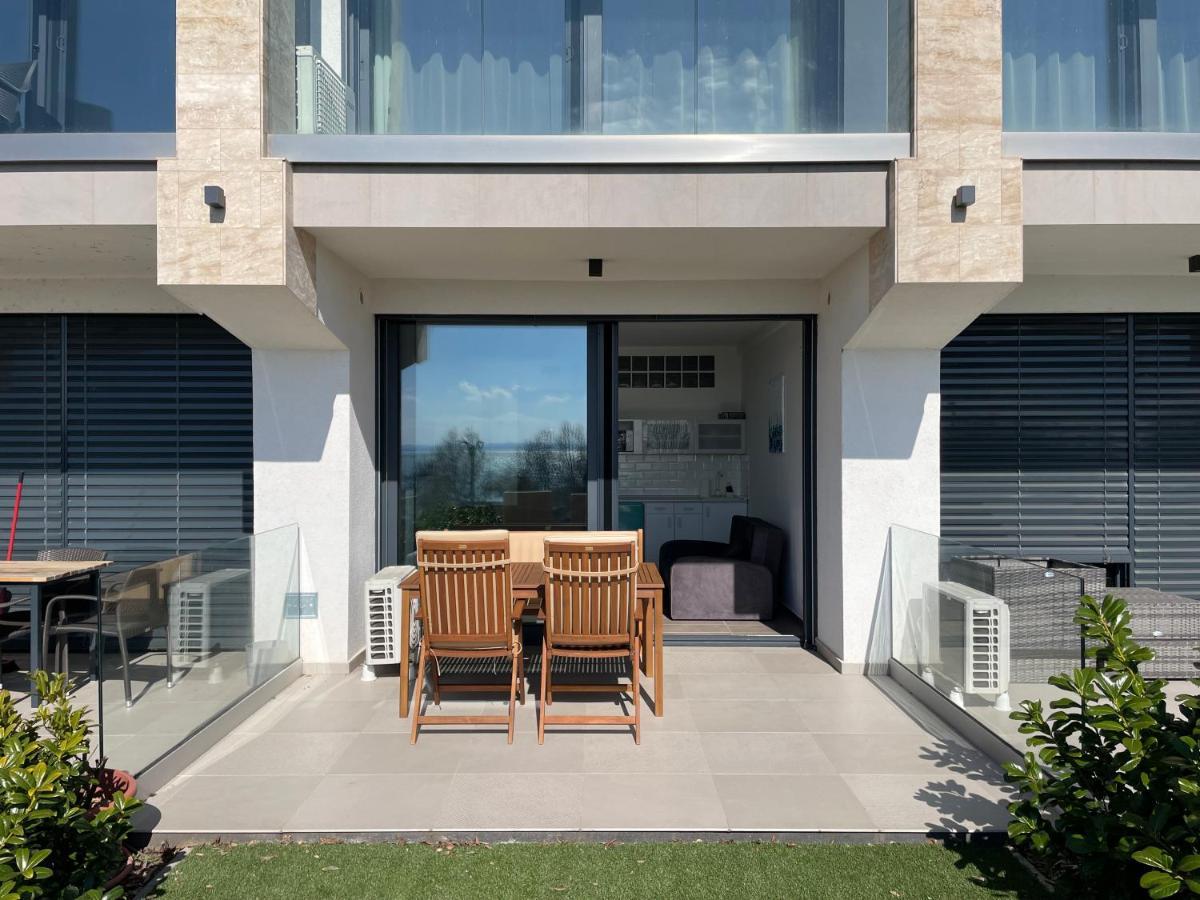 Apartament Club Panorama Studio - Pool, Garden Alsóörs Zewnętrze zdjęcie
